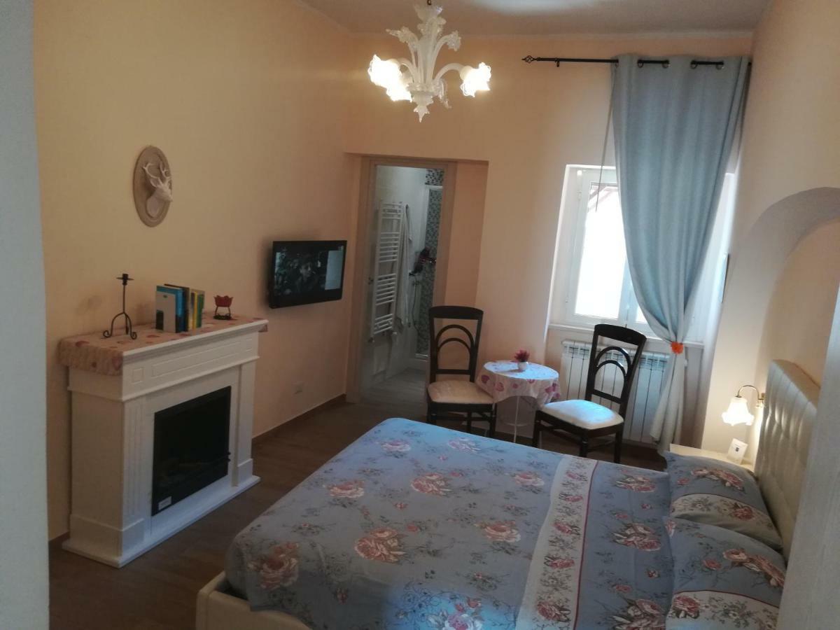 Affittacamere Silvagni Caserta Buitenkant foto