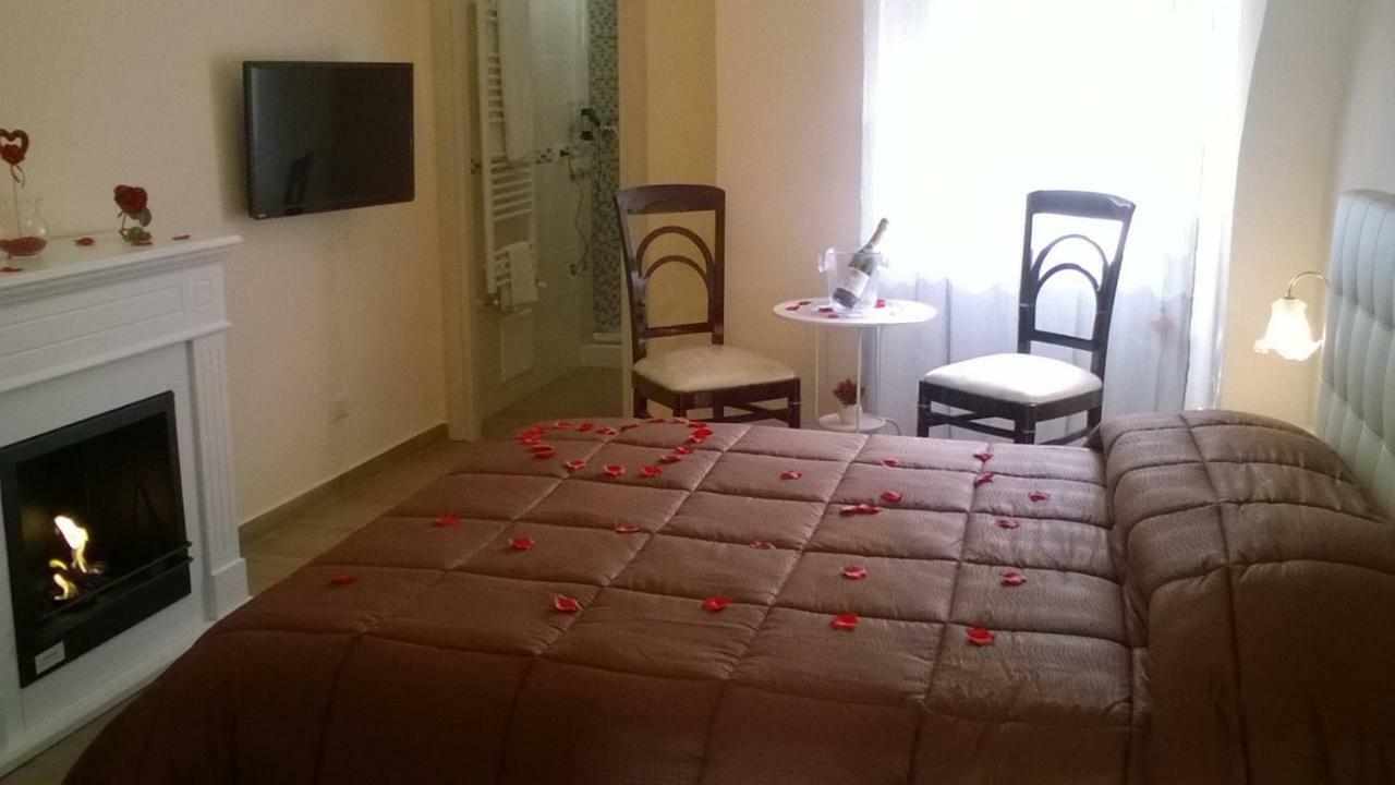 Affittacamere Silvagni Caserta Buitenkant foto
